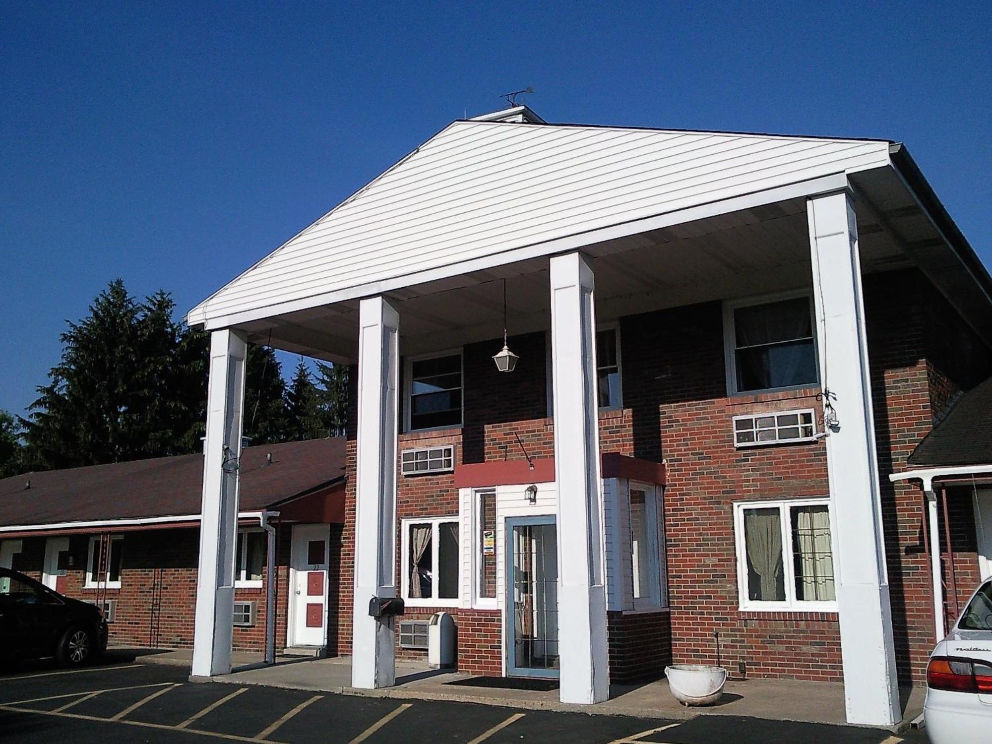 Colonial Inn Mercer-Grove City Exterior photo